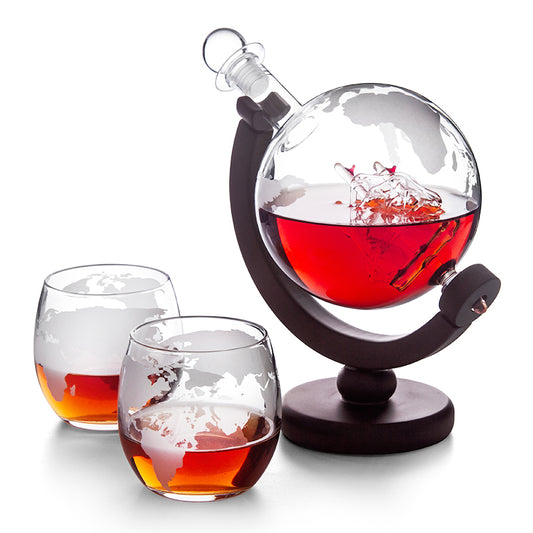 Premium 800ml glass globe decanter on a wooden frame with two glasses set (SKU 391).